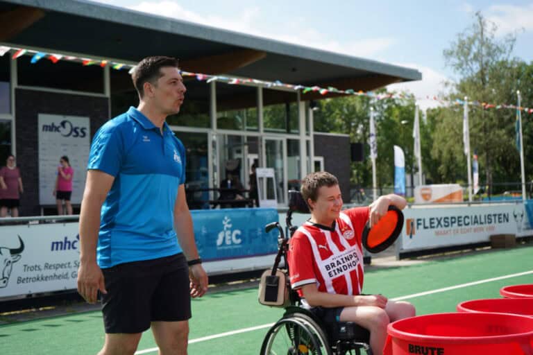 Leerlingen uit het speciaal onderwijs in beweging tijdens de Uniek RegiOlympics
