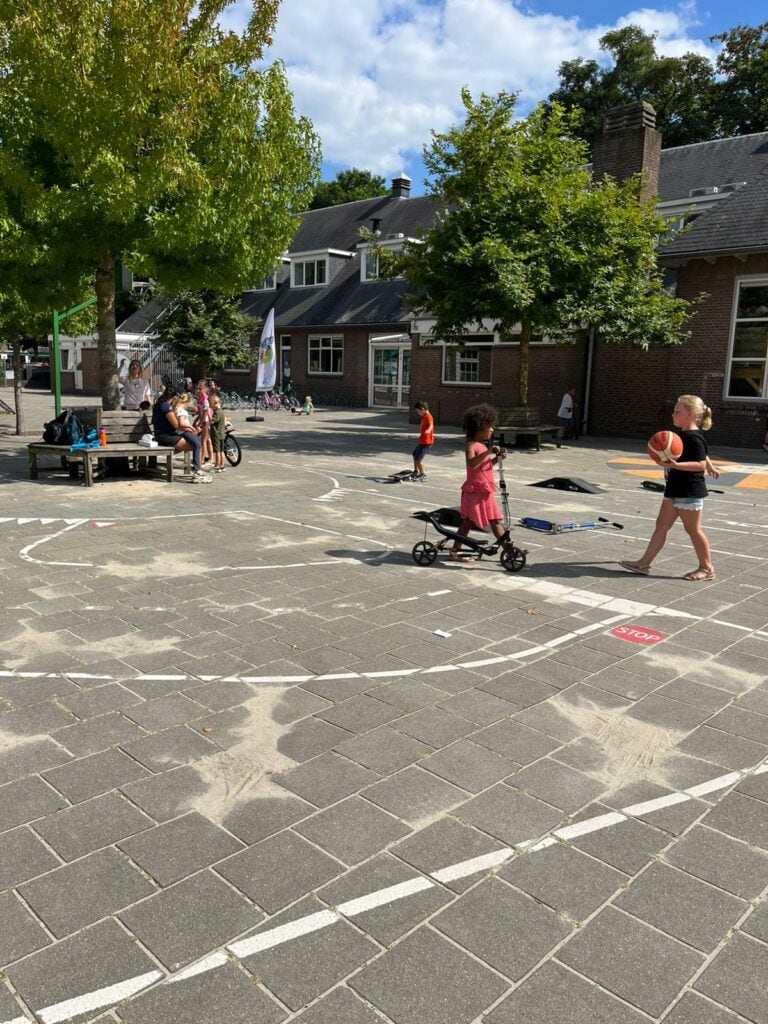 Buiten spelen=buiten bewegen